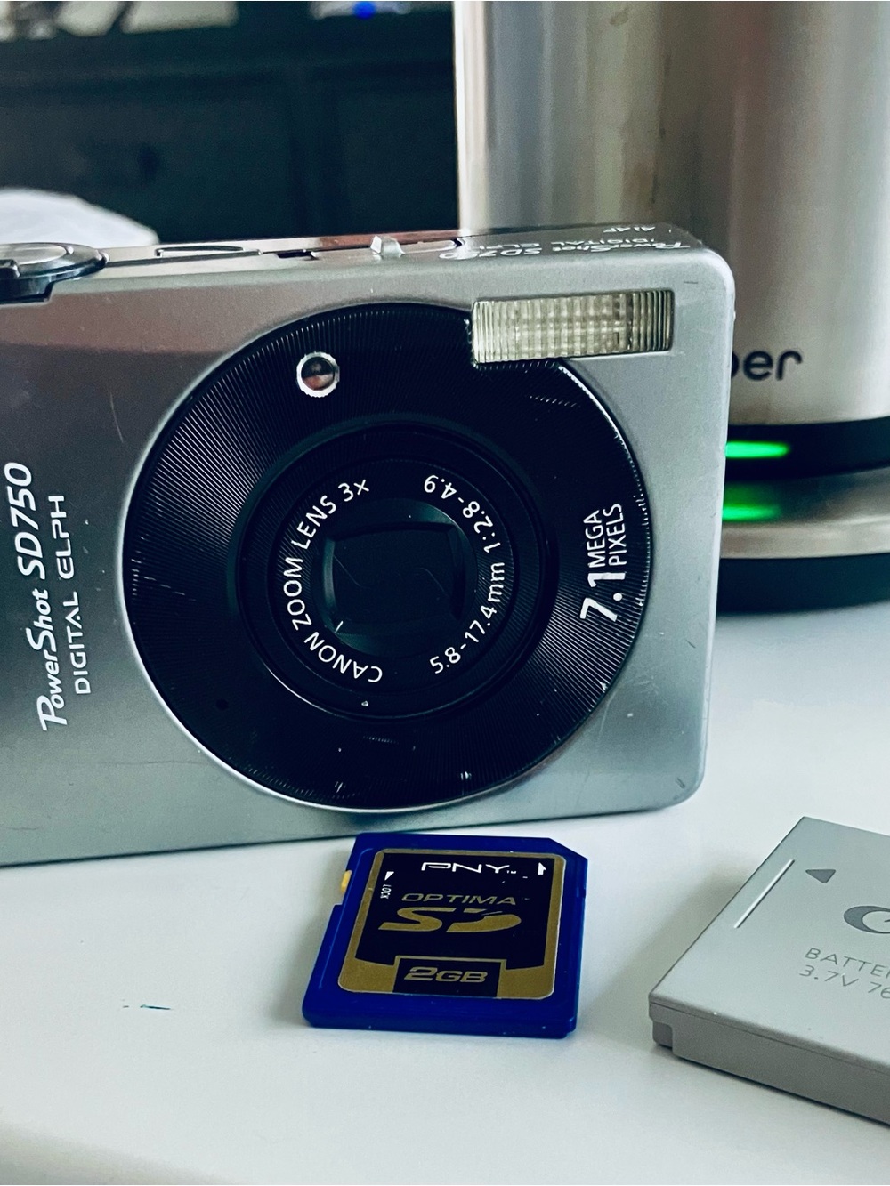 ⚡ ICONIC Y2K AESTHETIC - CANON POWERSHOT SD750 DIGITAL CAM BUNDLE ⭐️